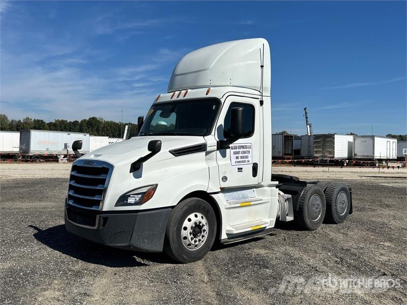 Freightliner Cascadia 126 Vilcēji