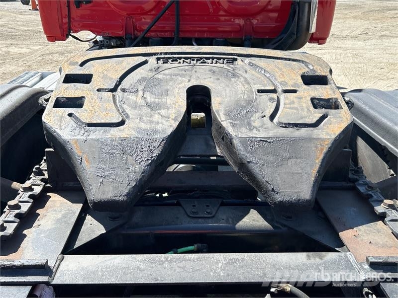Freightliner Cascadia 125 6x4 6x4 T/A Sleeper Truck Tractor Седельные тягачи