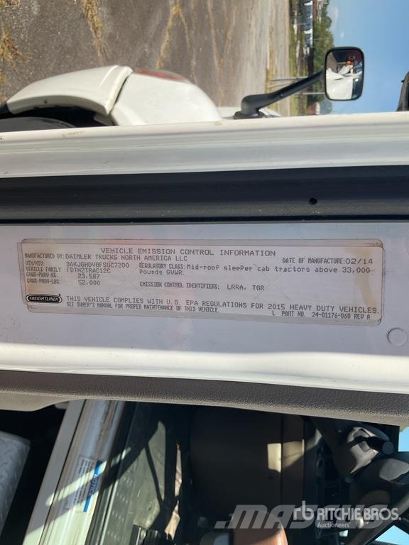 Freightliner Cascadia 113 6x4 Sleeper Car Carrier Truck Evakuatori