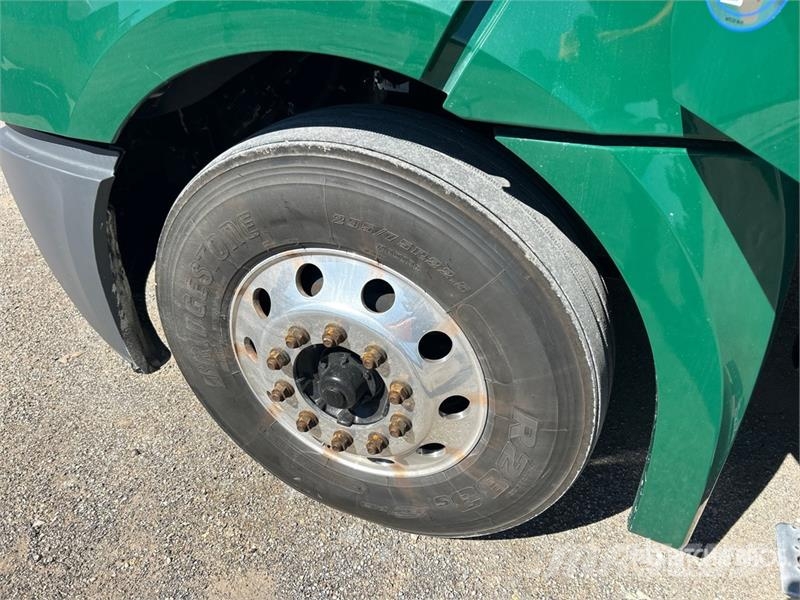 Freightliner Cascadia 126 Τράκτορες
