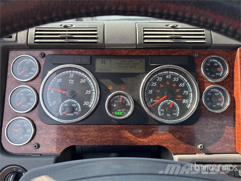 Freightliner Cascadia 113 Camiones portacoches