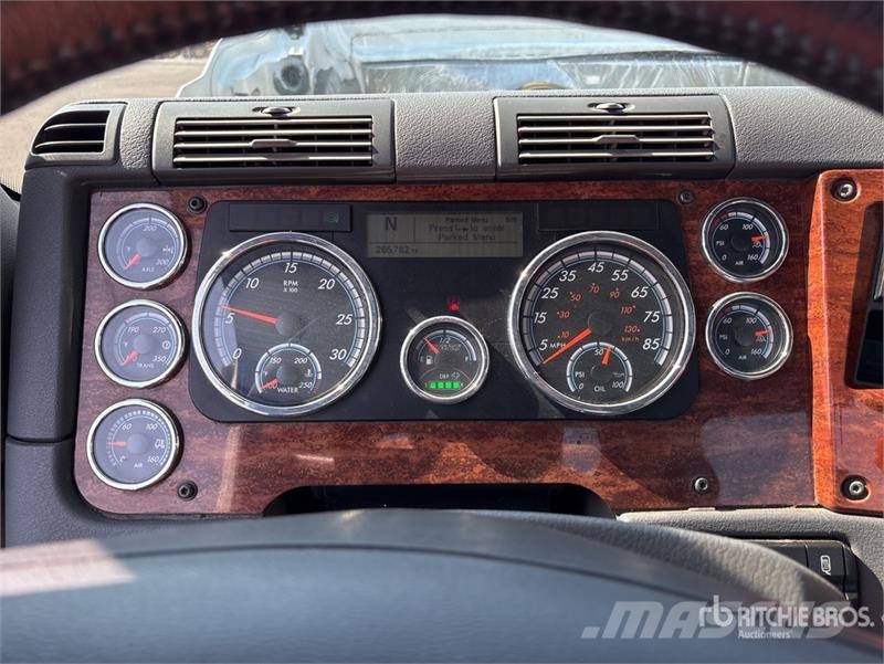 Freightliner Cascadia 113 Camiones portacoches