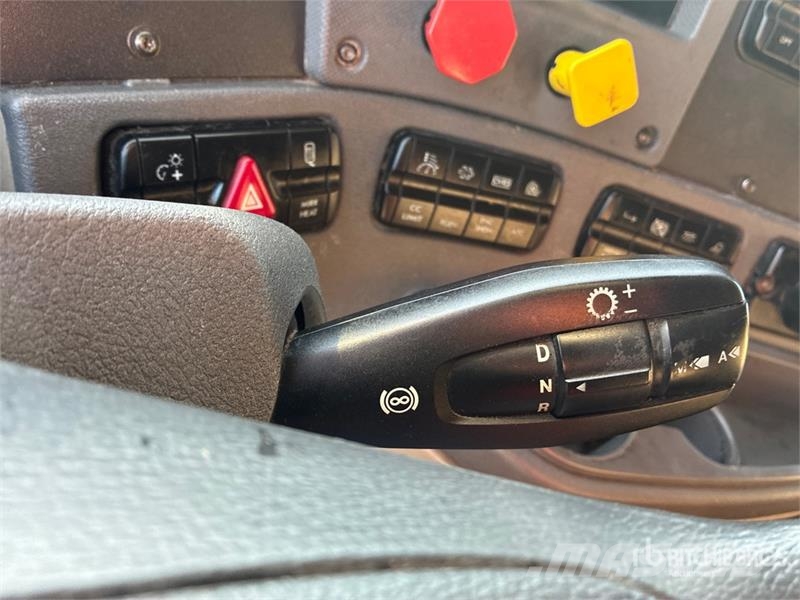 Freightliner Cascadia 125 Sadulveokid