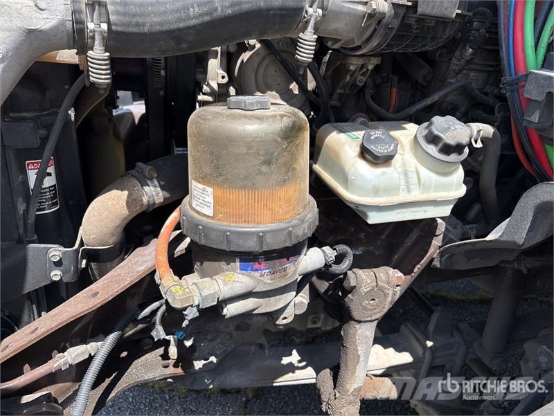 Freightliner Cascadia 113 Camiones portacoches