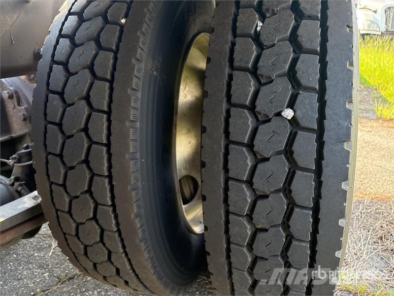 Freightliner Cascadia 113 Camiones portacoches