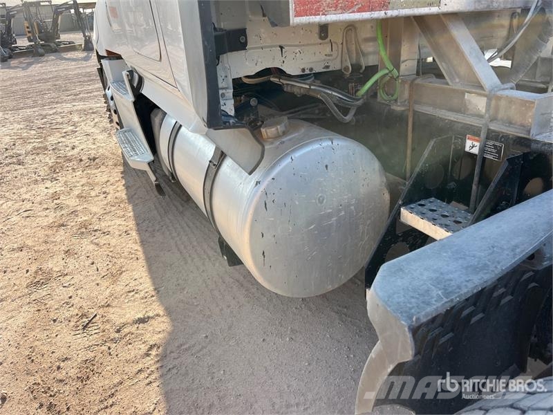Freightliner Cascadia 126 6x4 T/A Sleeper Truck Tractor Tracteur routier