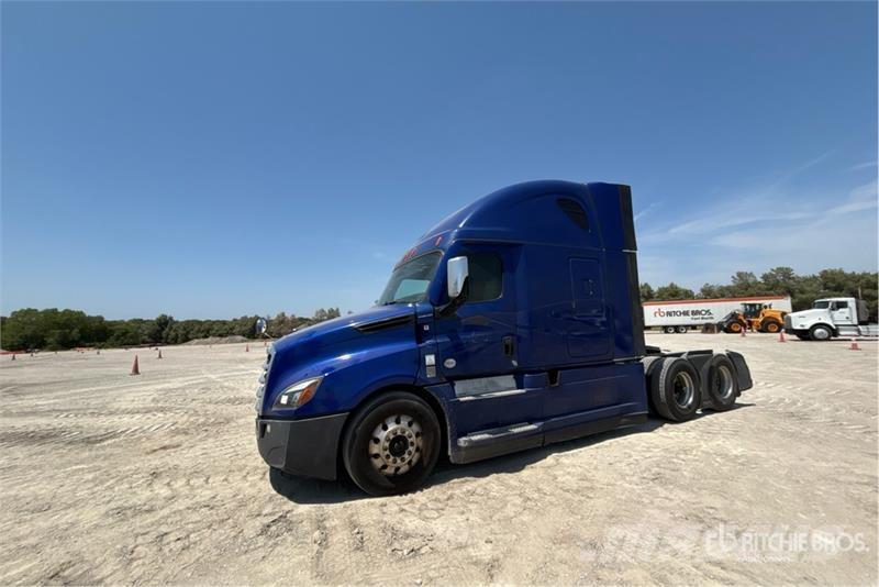 Freightliner Cascadia 126 6x4 T/A Sleeper Truck Tractor Τράκτορες