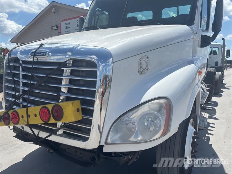 Freightliner Cascadia 125 Naudoti vilkikai