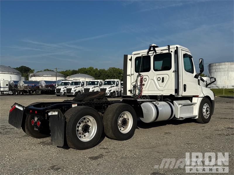 Freightliner Cascadia 126 Vlačilci