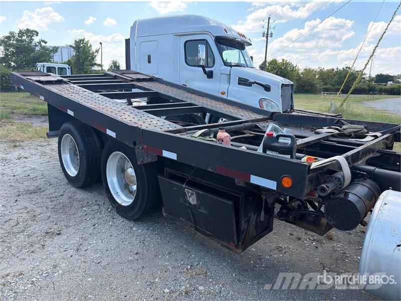 Freightliner Cascadia 113 6x4 Sleeper Car Carrier Truck Camiones portacoches