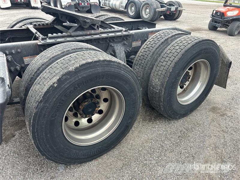 Freightliner Cascadia 116 Trekkvogner