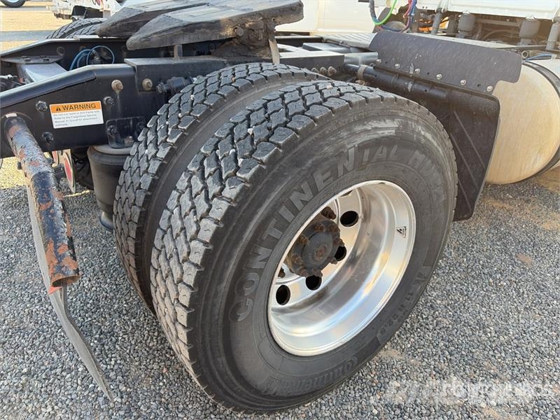 Freightliner Cascadia 113 Vetopöytäautot