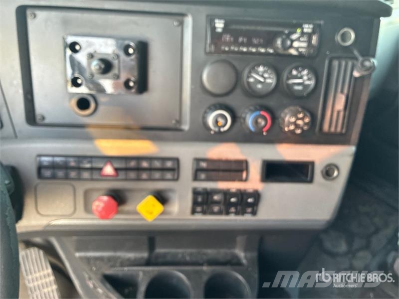 Freightliner Cascadia 126 Седельные тягачи