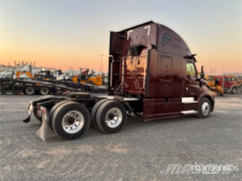 Freightliner Cascadia 126 Седельные тягачи
