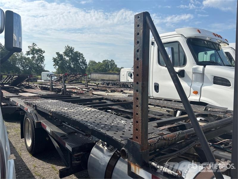 Freightliner Cascadia 113 Camiones portacoches