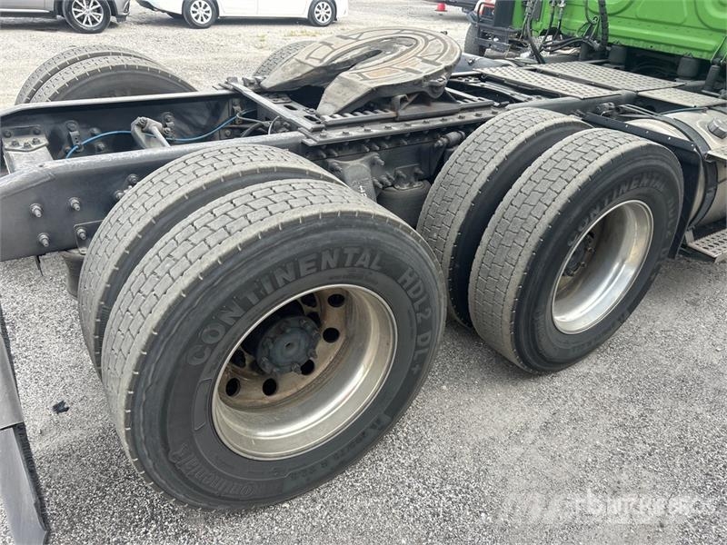Freightliner Cascadia 116 Vilcēji