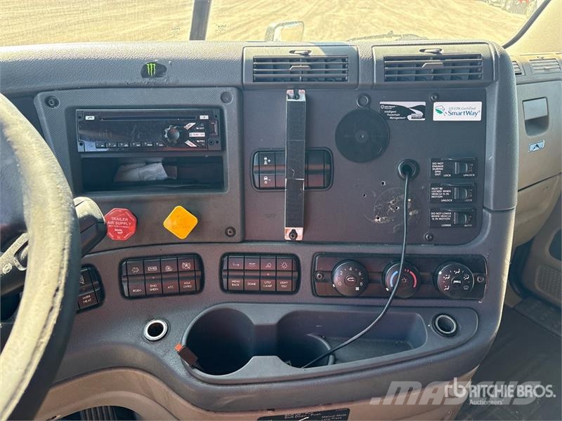 Freightliner Cascadia 125 T/A Sleeper Truck Tractor Vilcēji