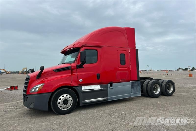 Freightliner Cascadia 126 6x4 T/A Sleeper Truck Tractor Motrici e Trattori Stradali