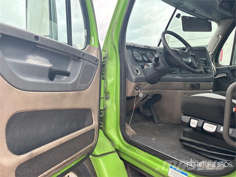 Freightliner Cascadia 113 Тягачі