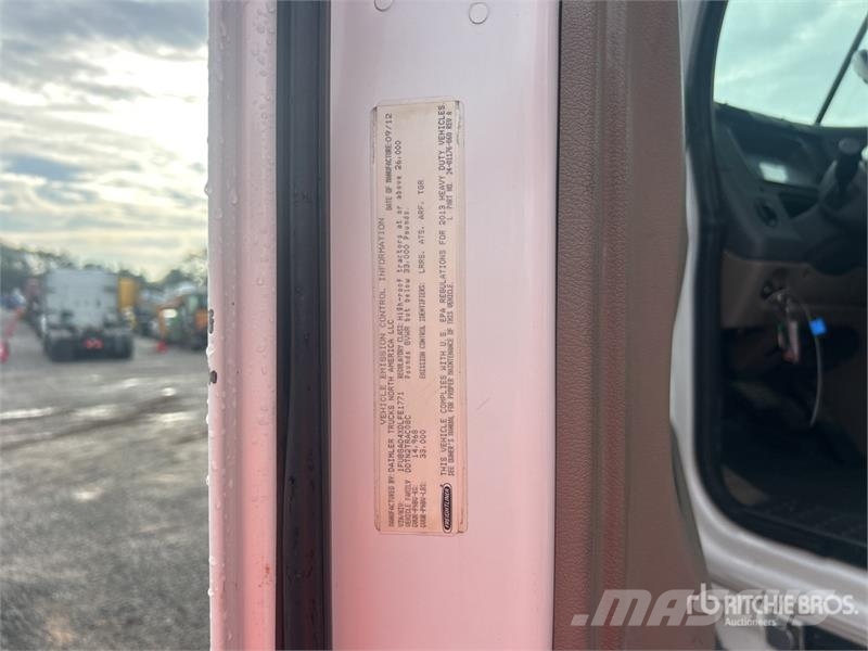 Freightliner Cascadia 113 Грузовики-Самосвалы