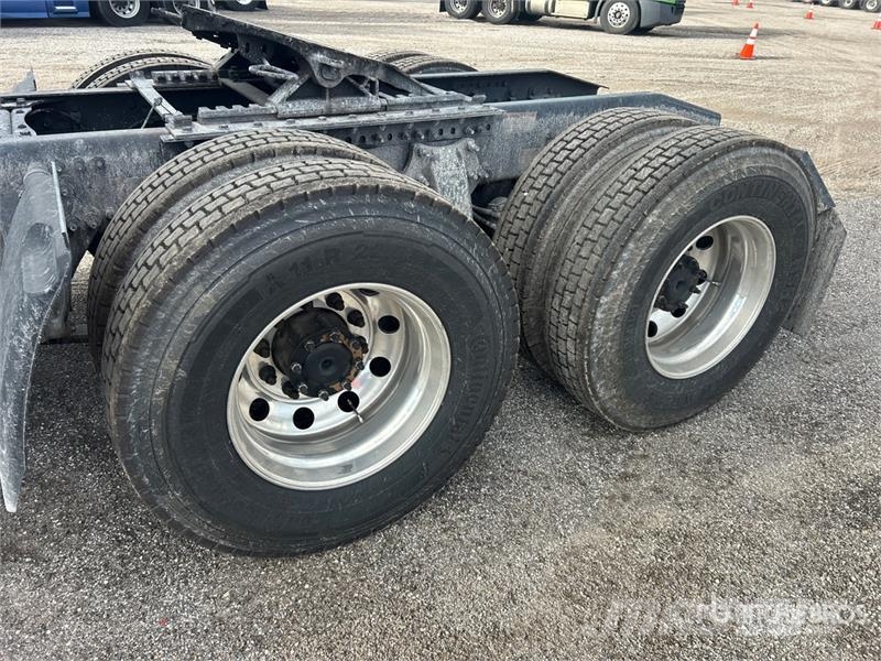 Freightliner Cascadia 116 Trekkers