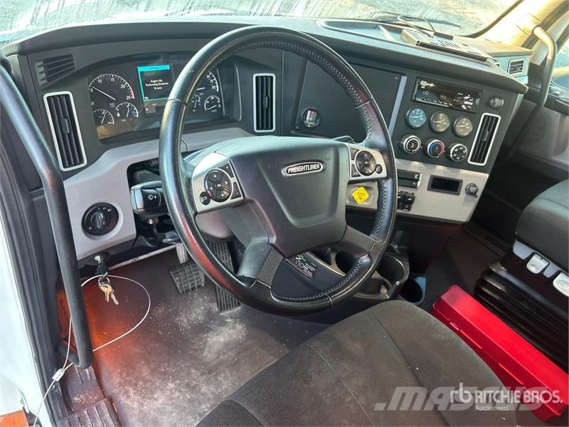 Freightliner Cascadia 116 Vilcēji