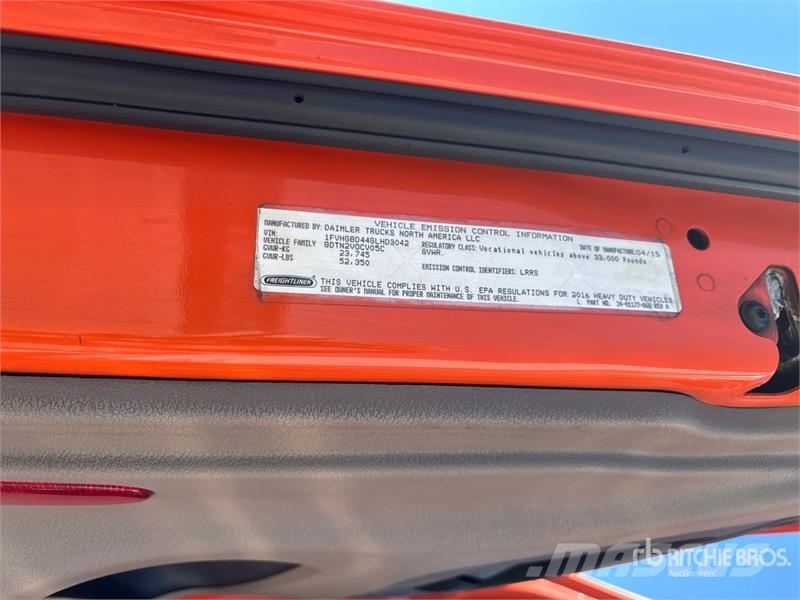 Freightliner Cascadia 113 Camiões de caixa fechada