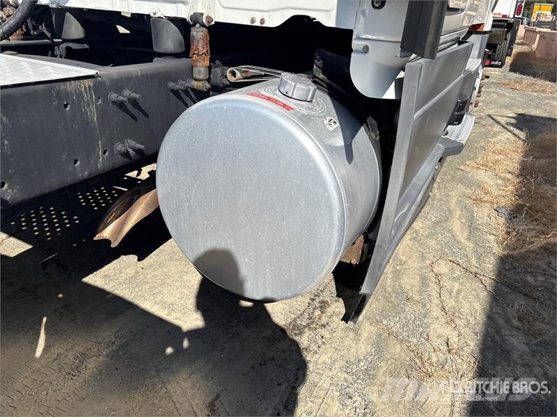 Freightliner Cascadia 126 6x4 T/A Sleeper Truck Tractor Sattelzugmaschinen