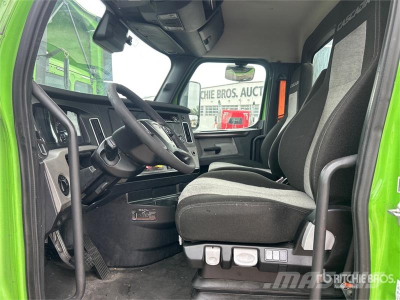 Freightliner Cascadia 116 Trekkvogner