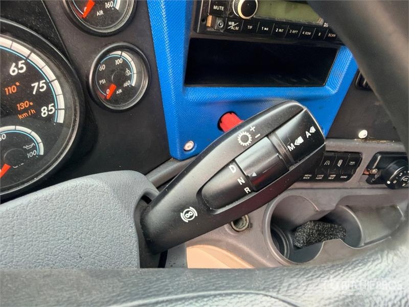 Freightliner Cascadia 125 6x4 T/A Sleeper Truck Tractor Sattelzugmaschinen