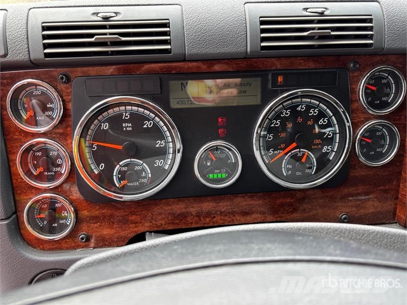 Freightliner Cascadia 113 4x2 Car Carrier Truck Vehicle transporters