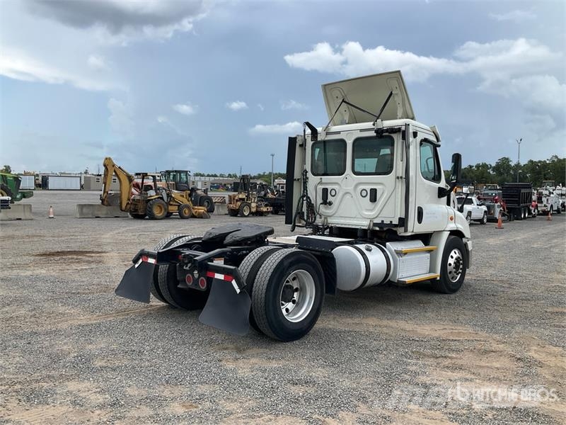 Freightliner Cascadia 113 Çekiciler
