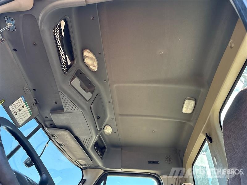Freightliner Cascadia 113 Седельные тягачи