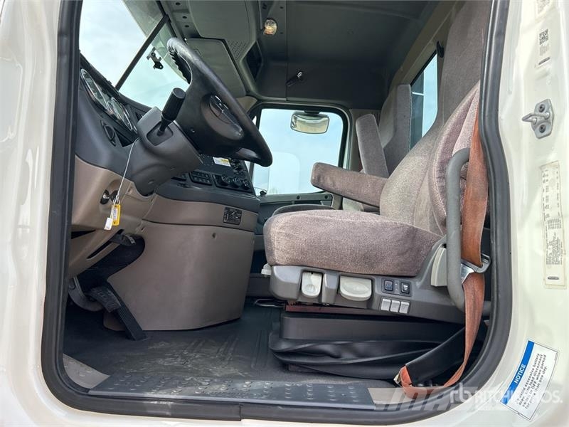 Freightliner Cascadia 113 Седельные тягачи