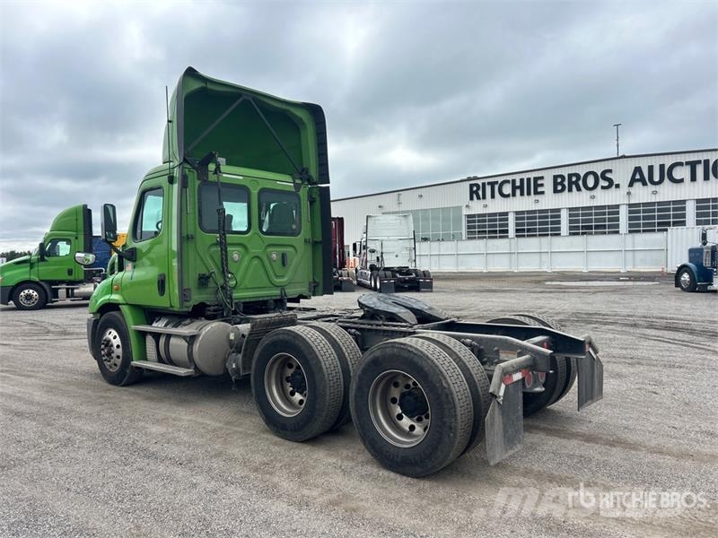 Freightliner Cascadia 113 Trekkvogner