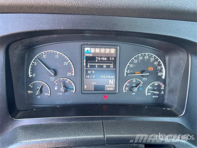 Freightliner Cascadia 126 Седельные тягачи