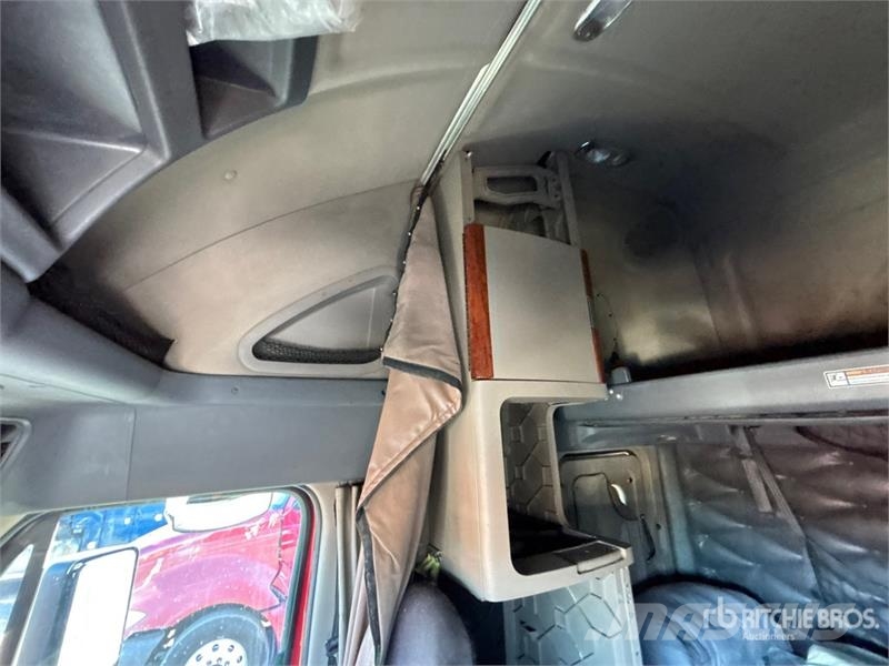 Freightliner Cascadia 125 Truck Tractor Units