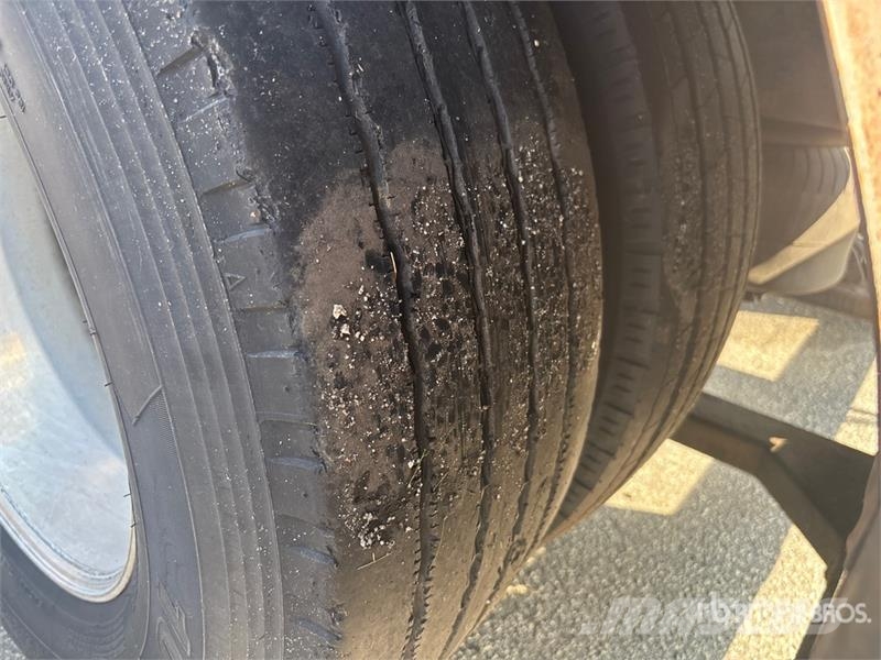 Freightliner Cascadia 113 Camiones portacoches