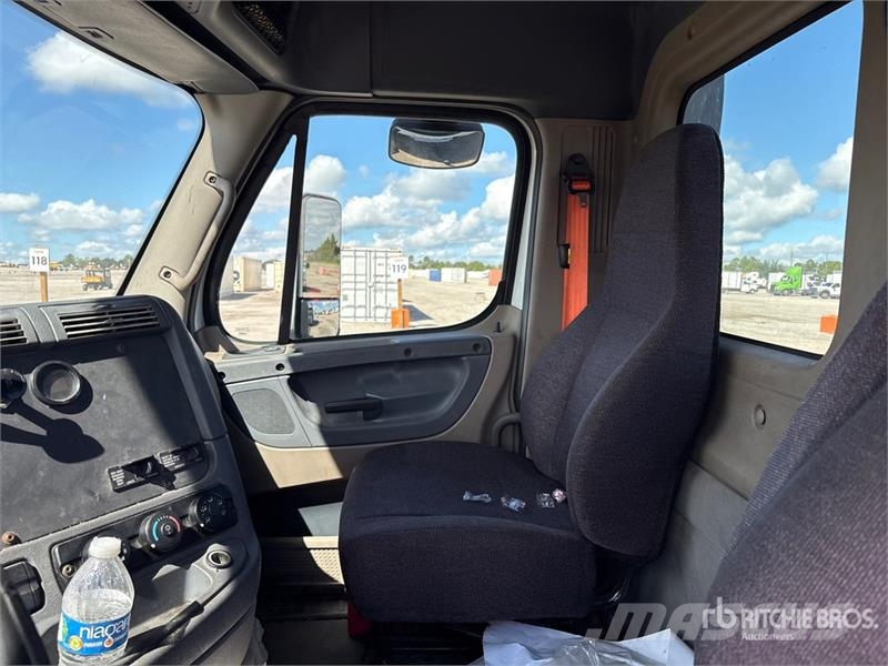 Freightliner Cascadia 125 Tractor Units
