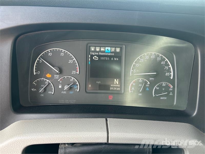 Freightliner Cascadia 116 曳引機組件