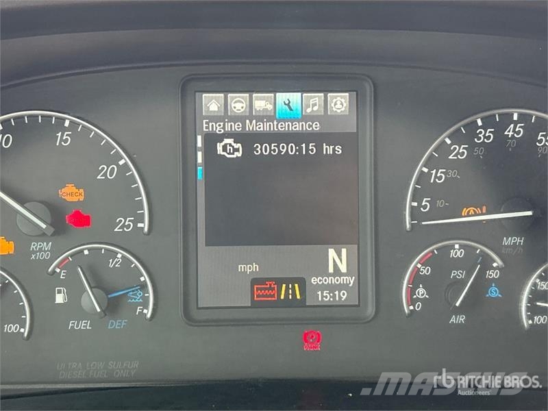 Freightliner Cascadia 126 Naudoti vilkikai