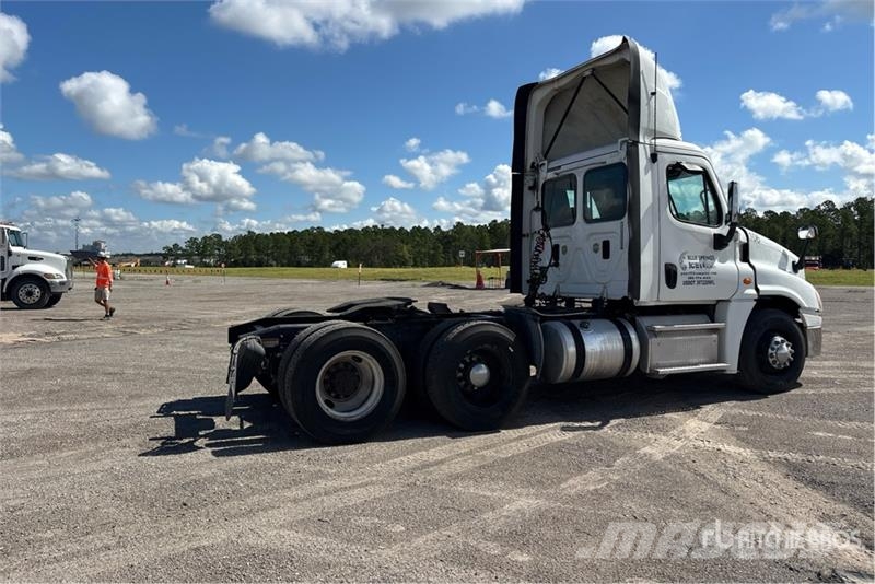 Freightliner Cascadia 125 Tractor Units