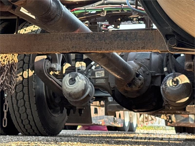 Freightliner Cascadia 113 Camiones portacoches