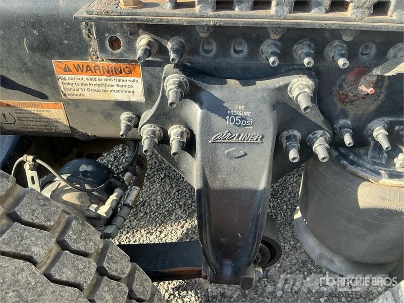 Freightliner Cascadia 126 6x4 T/A Sleeper Truck Tractor Седельные тягачи