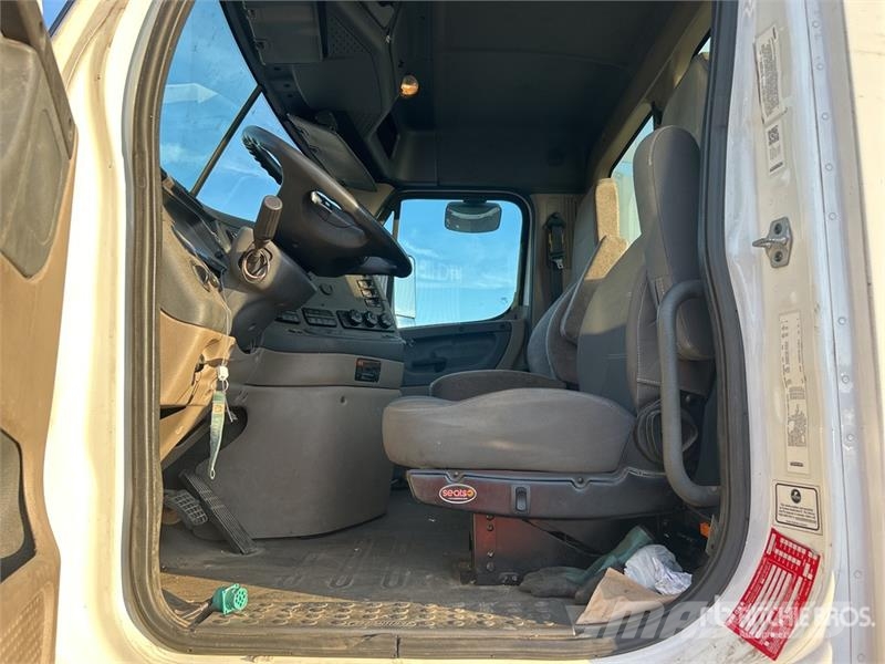 Freightliner Cascadia 125 Τράκτορες