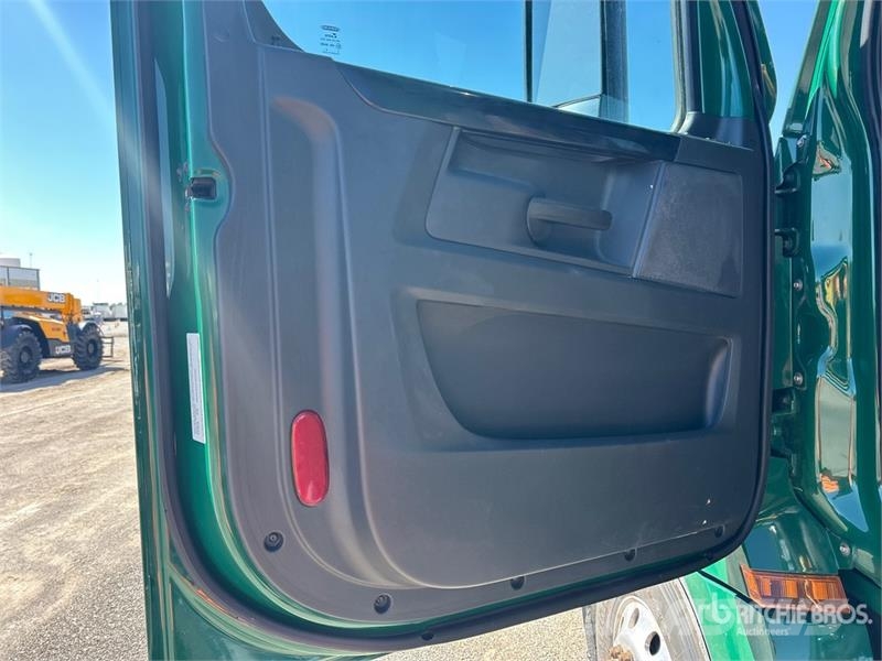 Freightliner Cascadia 126 Τράκτορες
