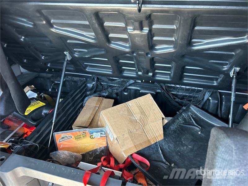 Freightliner Cascadia 126 6x4 T/A Sleeper Truck Tractor Седельные тягачи
