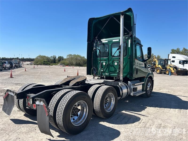 Freightliner Cascadia 126 Τράκτορες