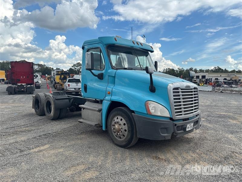 Freightliner Cascadia 125 Nyergesvontatók