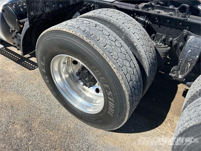 Freightliner Cascadia 126 Τράκτορες